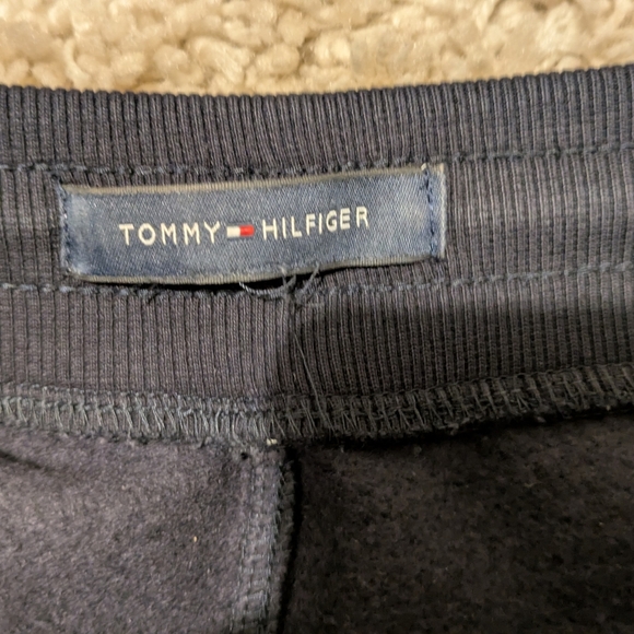 Tommy Hilfiger NEW men's Embroidered Logo Sweat short, size L. Color navy blue. - Picture 5 of 9